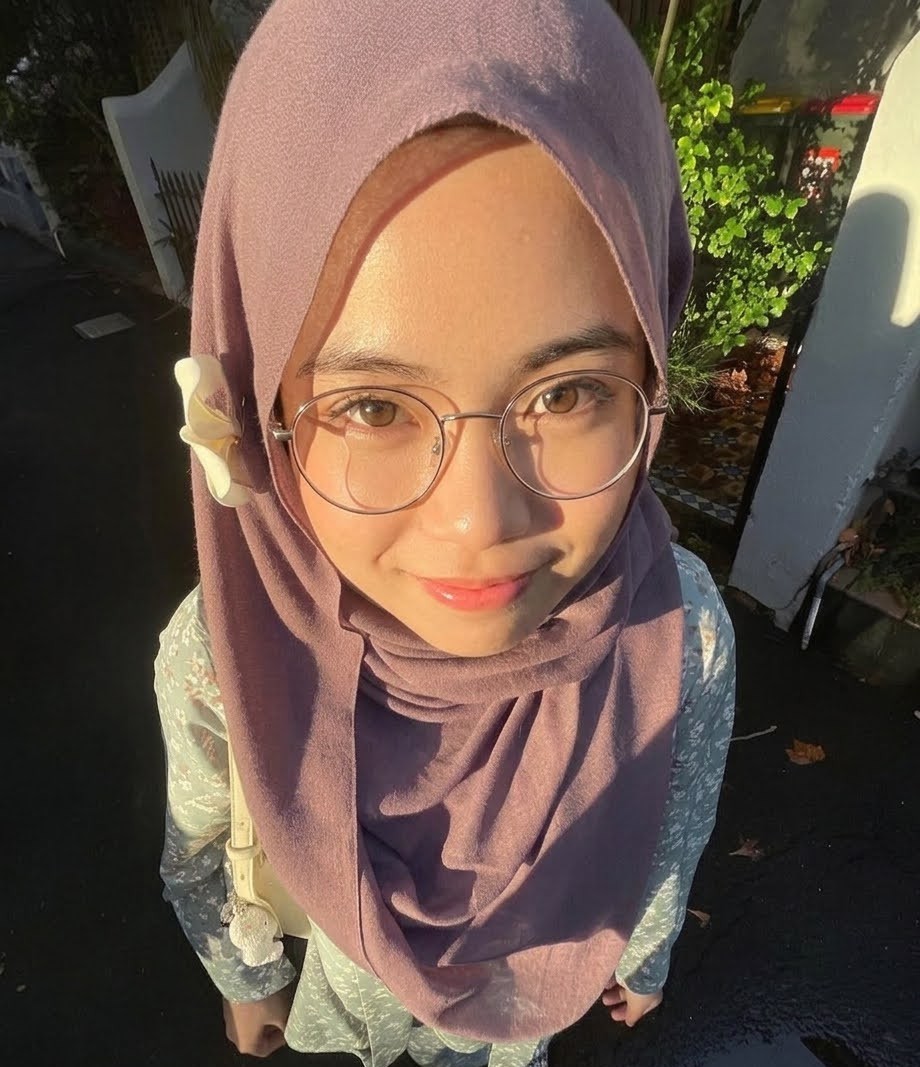 Nur Arefa - Back